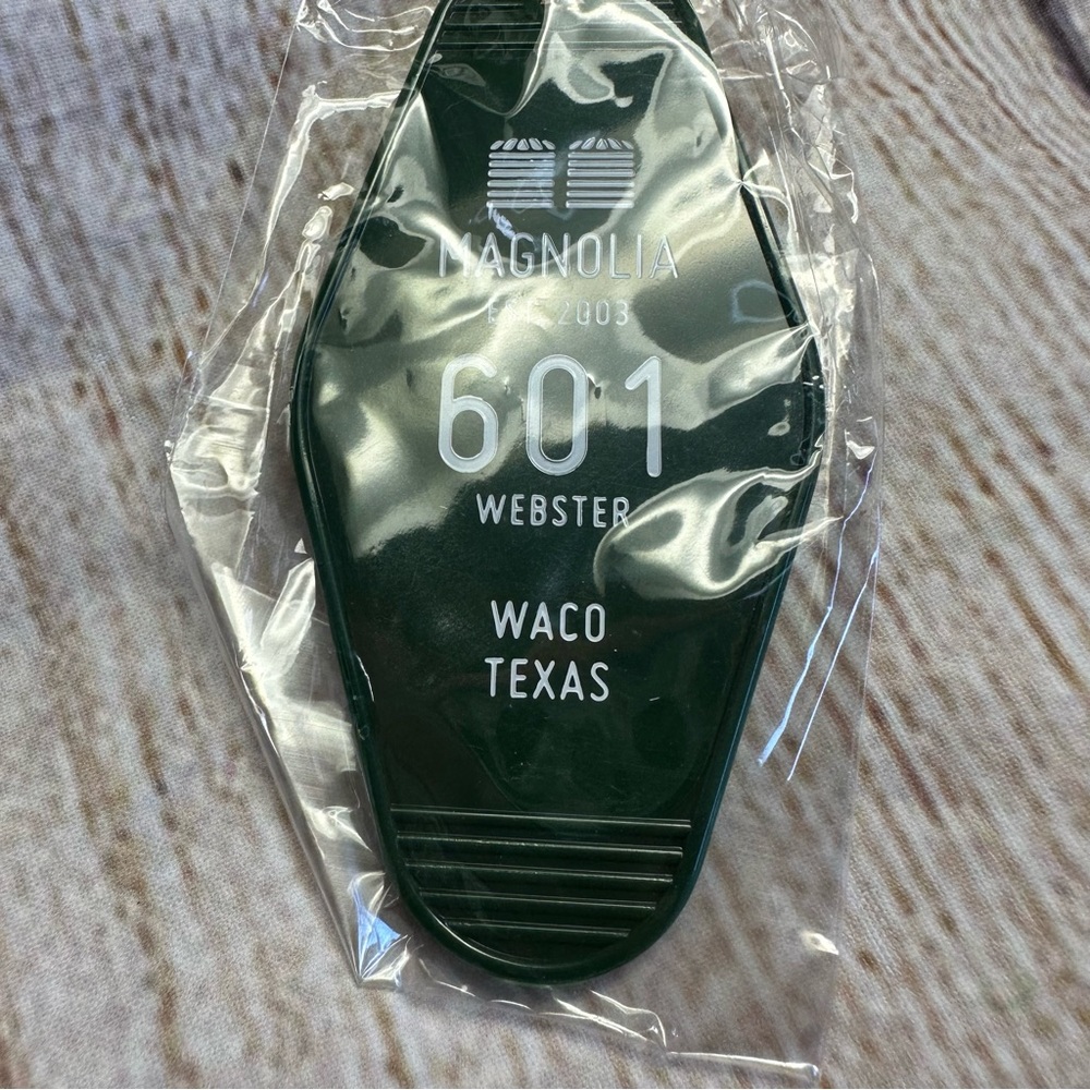 Magnolia Silos green retro style key tag - Picture 4 of 7